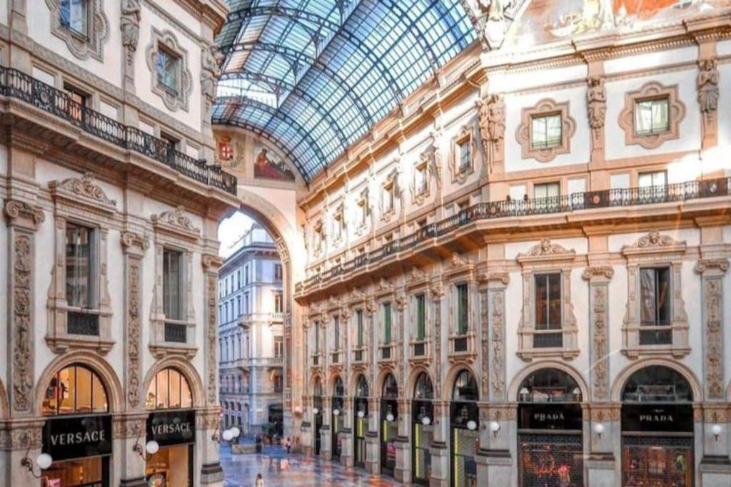 Ad Un Passo Dal Duomo Elegante Appartamento Wifi Milano Exterior foto
